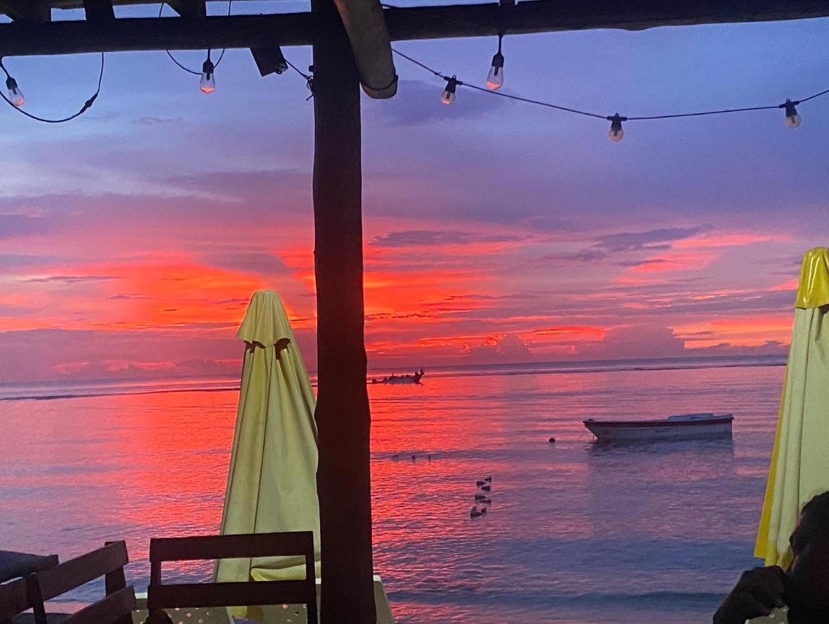 Posada Shekinah Playa Blanca Bagian luar foto
