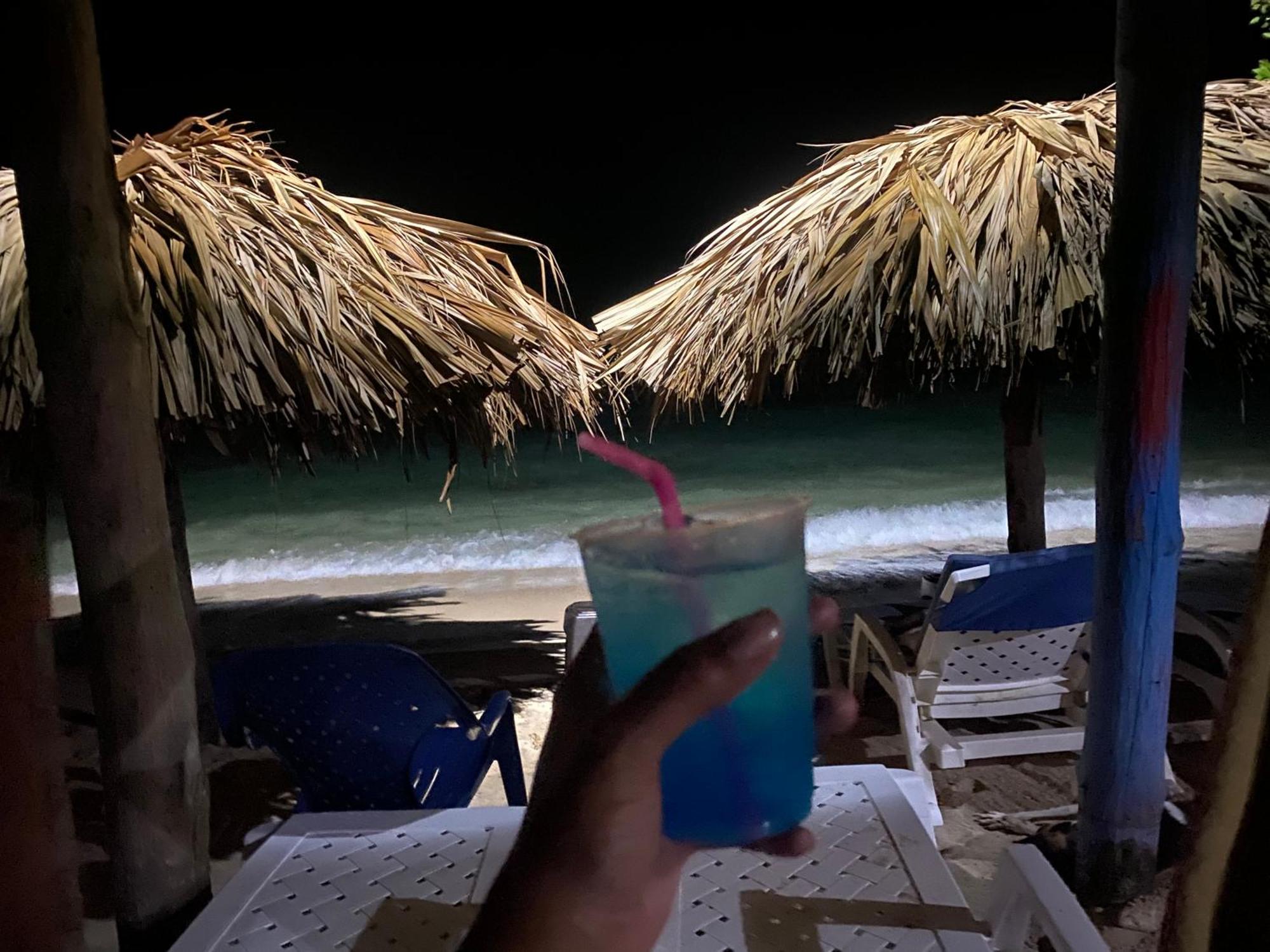 Posada Shekinah Playa Blanca Bagian luar foto