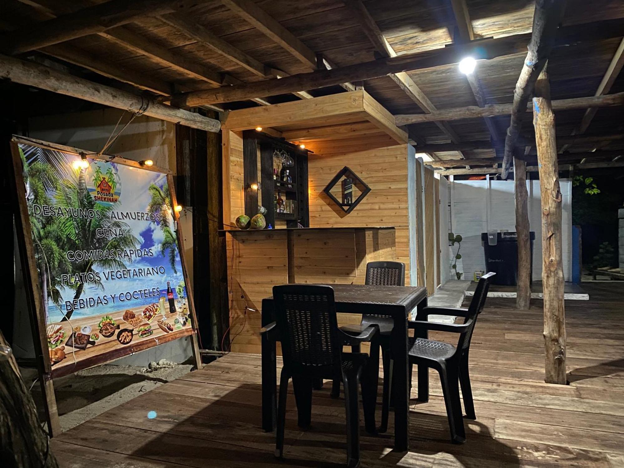 Posada Shekinah Playa Blanca Bagian luar foto